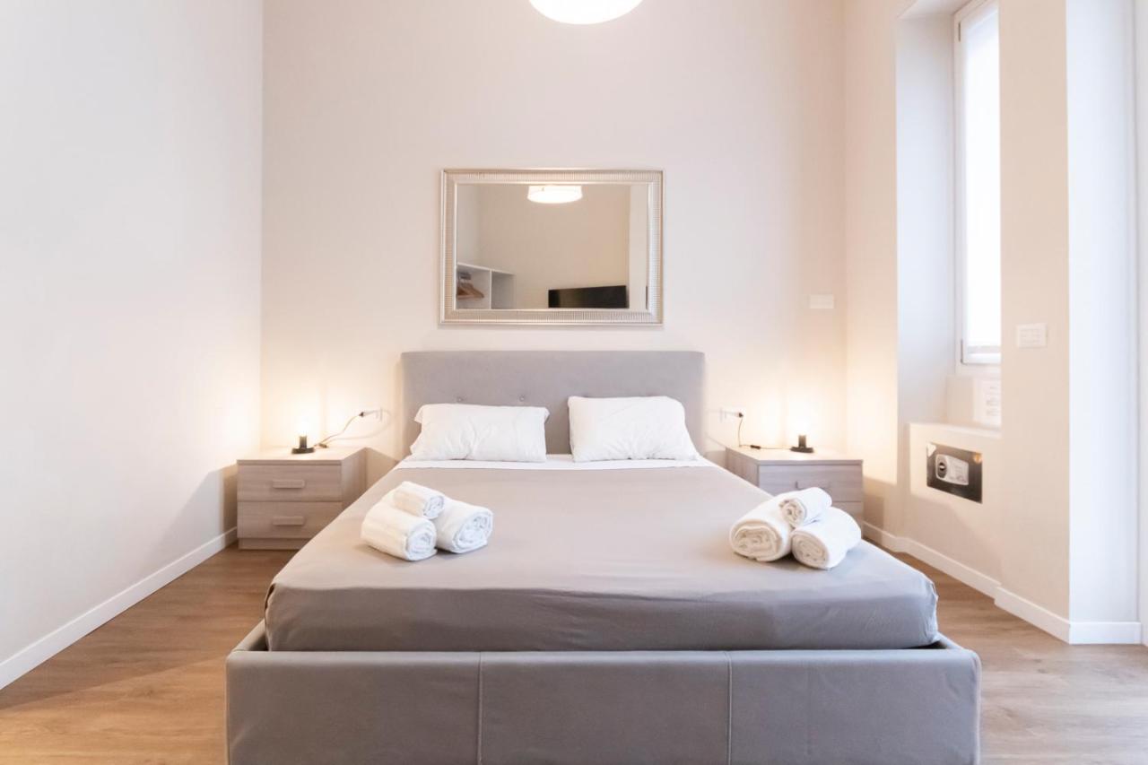 Santa Maria Valle 3 Milánó Kültér fotó